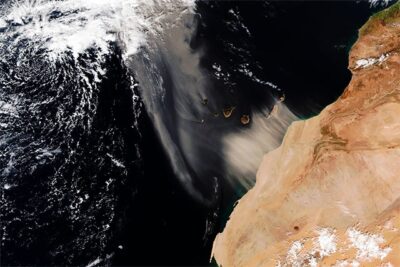 Intrusión de material particulado africano en Canarias el 15 de enero de 2022. Imagen satélite MODIS (NASA)