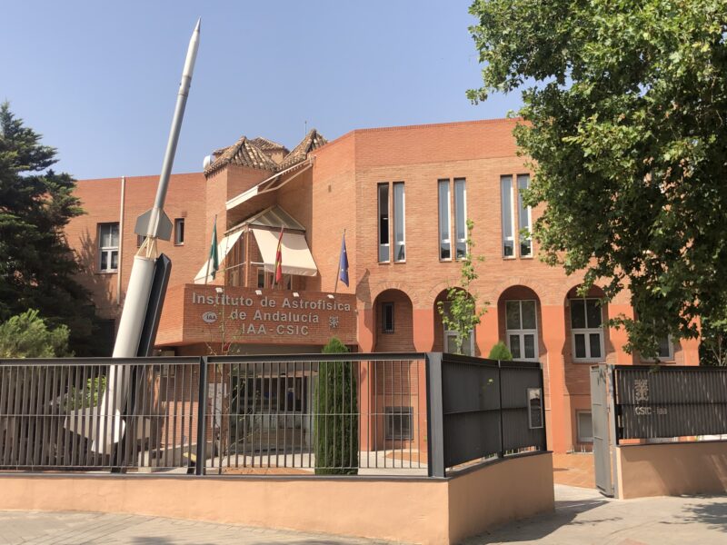 Edificio principal del Instituto de Astrofísica de Andalucía (IAA-CSIC). Granada.