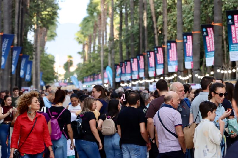 Participantes en La Noche Europea de los Investigadores, que sumó 80.198 personas en las ocho provincias andaluzas en 2024.