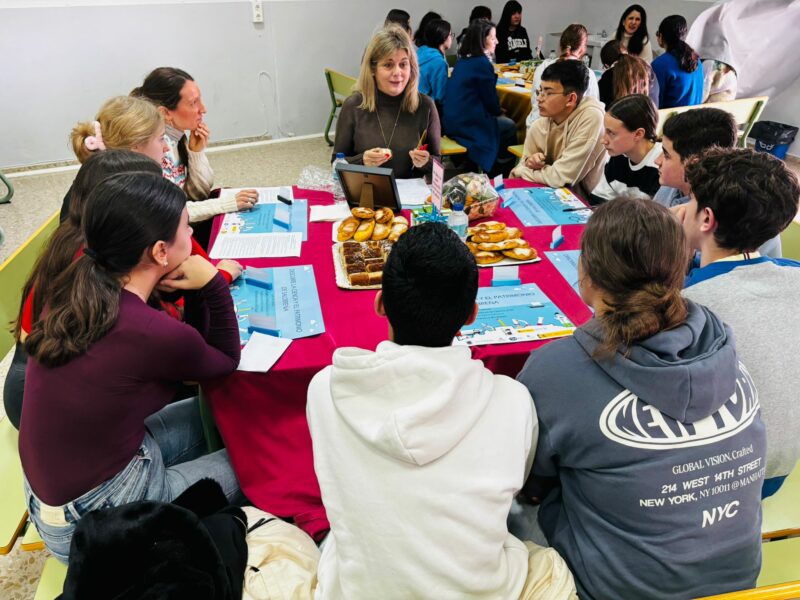 Uno de los Cafés con Ciencia en Salobreña, Granada.