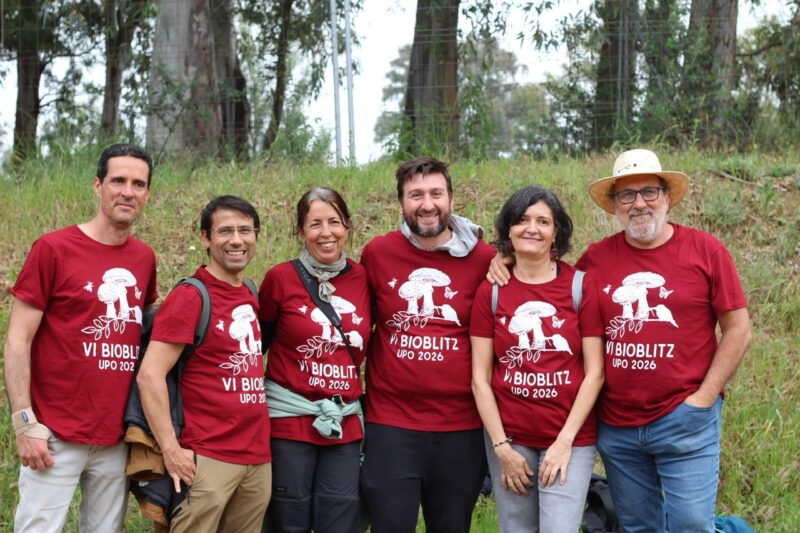 Equipo senior del proyecto. De izquierda a derecha, Alberto Holguín (IES Galileo Galilei), Álvaro Cantero (Por Ana Díaz, IES María Galiana), ambos de Montequinto, Martina Carrete (Coordinadora - UPO), Juan Antonio Lara (Asociación Socioeducativa Nuestra Señora de la Candelaria), María Luisa Buide (Directora del Campus de Excelencia Internacional de Medio Ambiente, Biodiversidad y Cambio Global) y Luis Villagarcía (Coordinador - UPO).